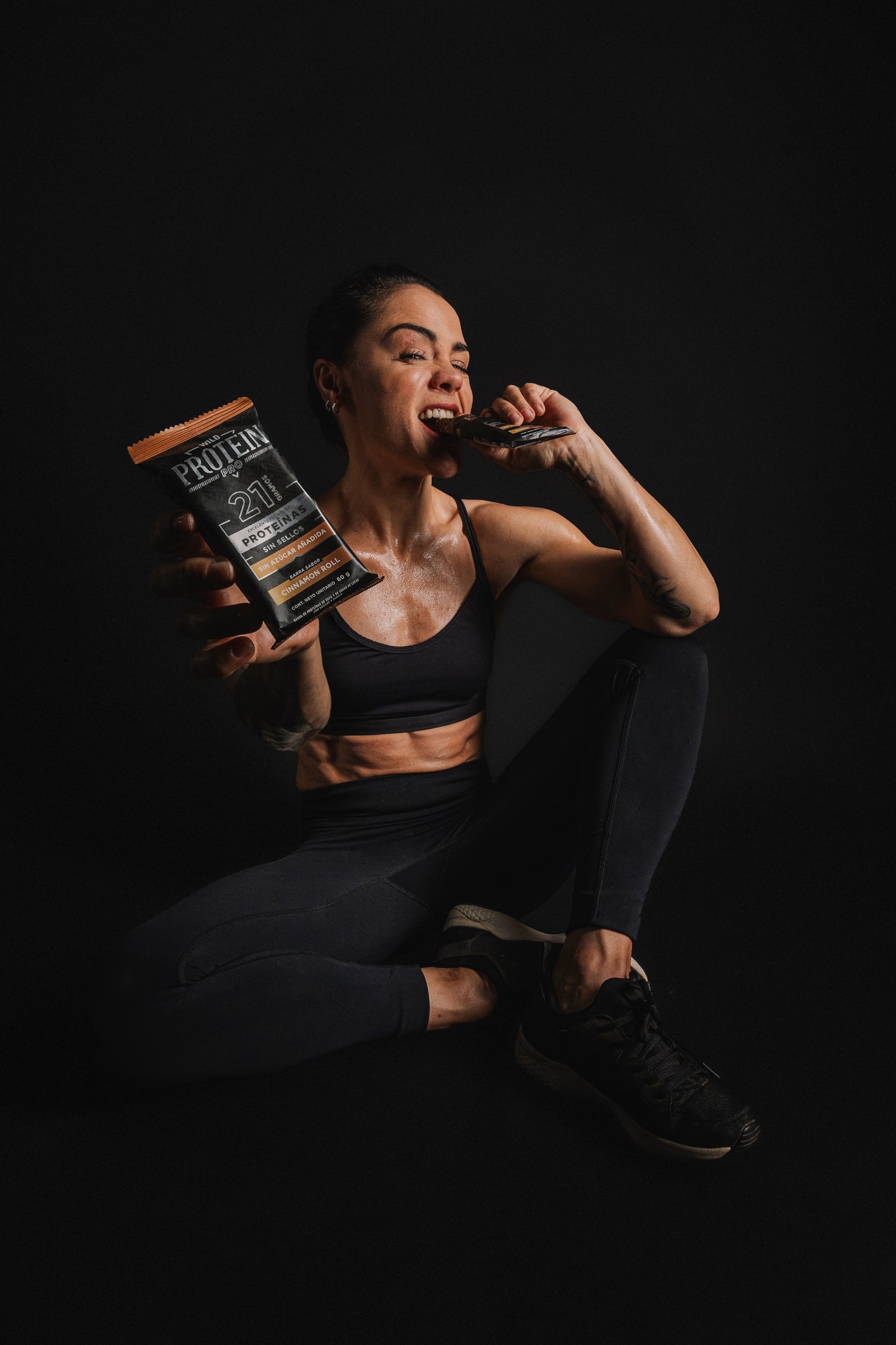 12 cajas Wild Protein Pro Cinnamon Roll - 4 unidades c/u